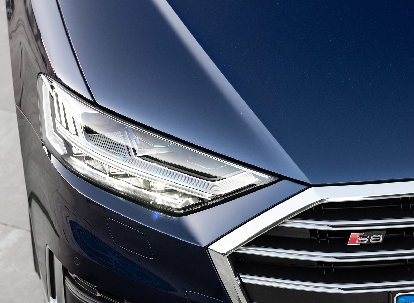 2020 Audi S8 (Color: Navarra Blue) Headlight Wallpapers #60 of 189