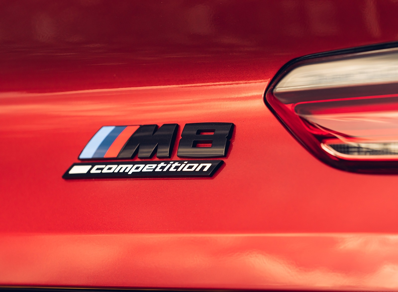 2020 BMW M8 Competition Convertible (UK-Spec) Badge Wallpapers #23 of 40