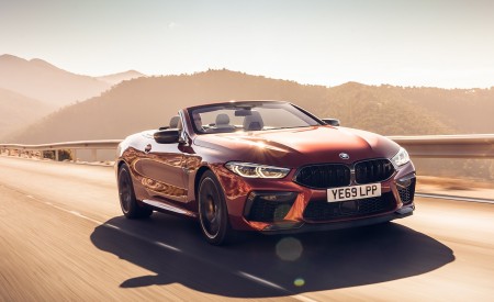 2020 BMW M8 Competition Convertible (UK-Spec) Front Three-Quarter Wallpapers 450x275 (6)