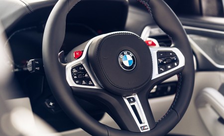 2020 BMW M8 Competition Convertible (UK-Spec) Interior Steering Wheel Wallpapers 450x275 (26)