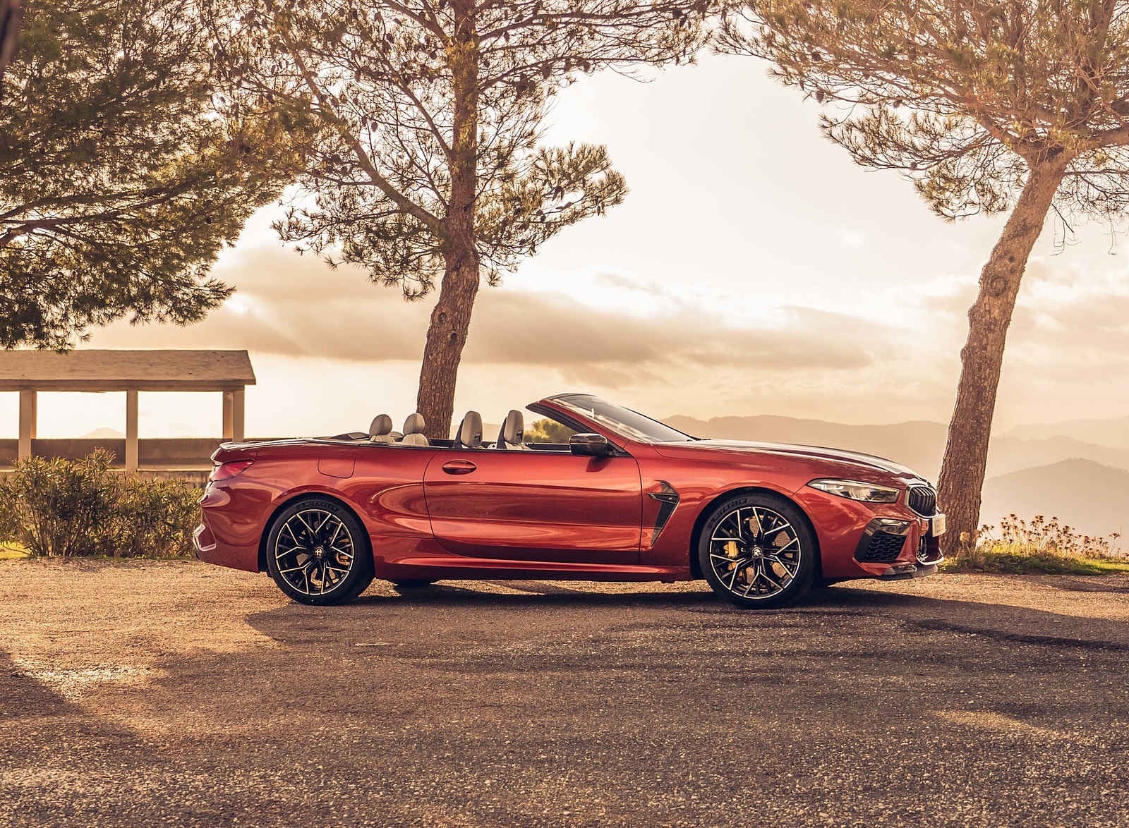 2020 BMW M8 Competition Convertible (UK-Spec) Side Wallpapers #17 of 40