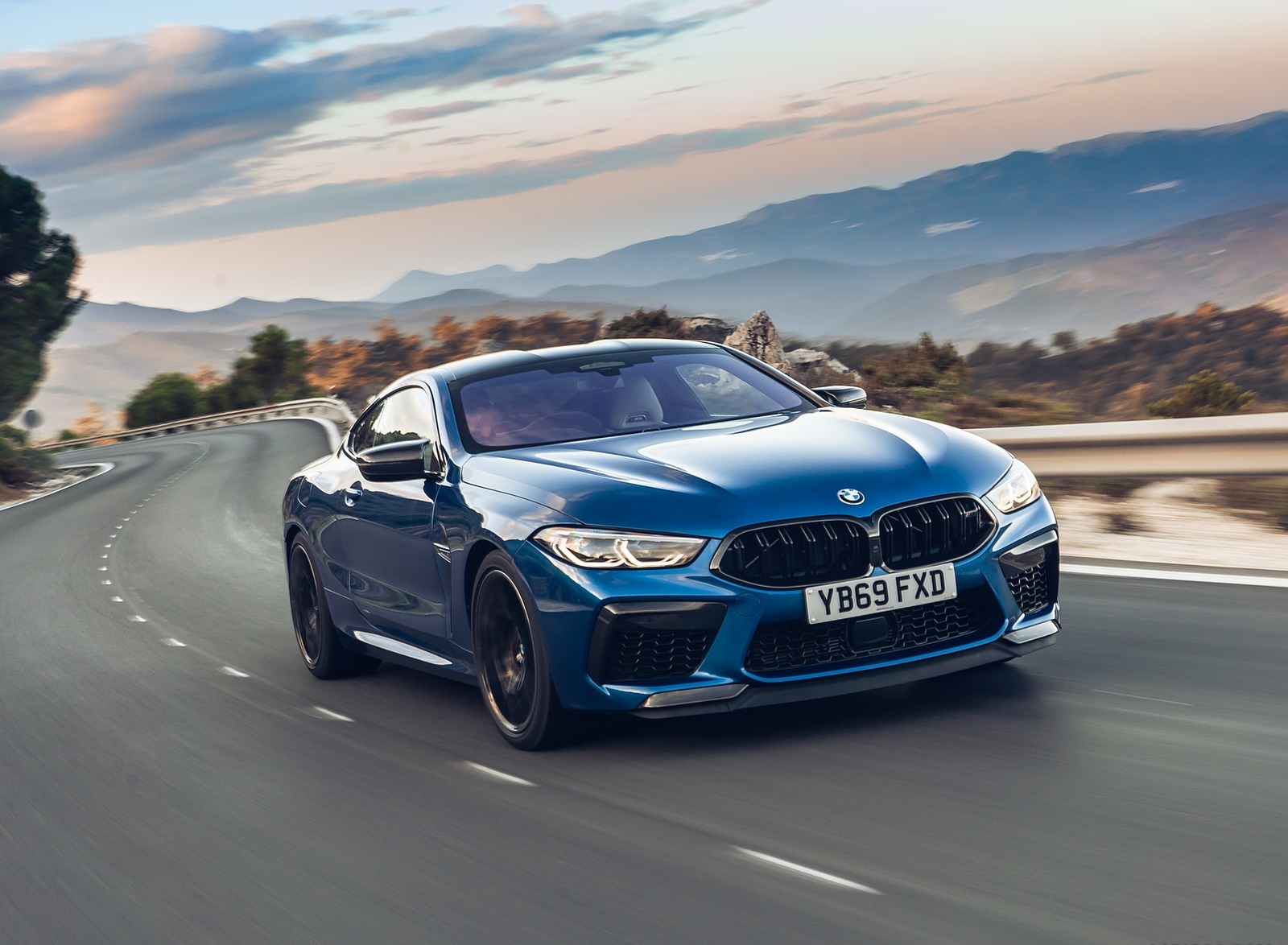 2020 BMW M8 Competition Coupe (UK-Spec) Front Three-Quarter Wallpapers #4 of 35