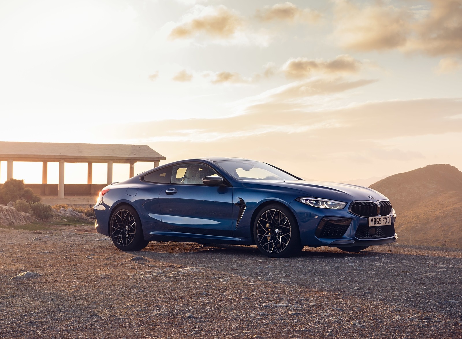 2020 BMW M8 Competition Coupe (UK-Spec) Front Three-Quarter Wallpapers #20 of 35