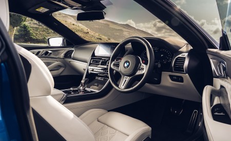 2020 BMW M8 Competition Coupe (UK-Spec) Interior Wallpapers 450x275 (34)