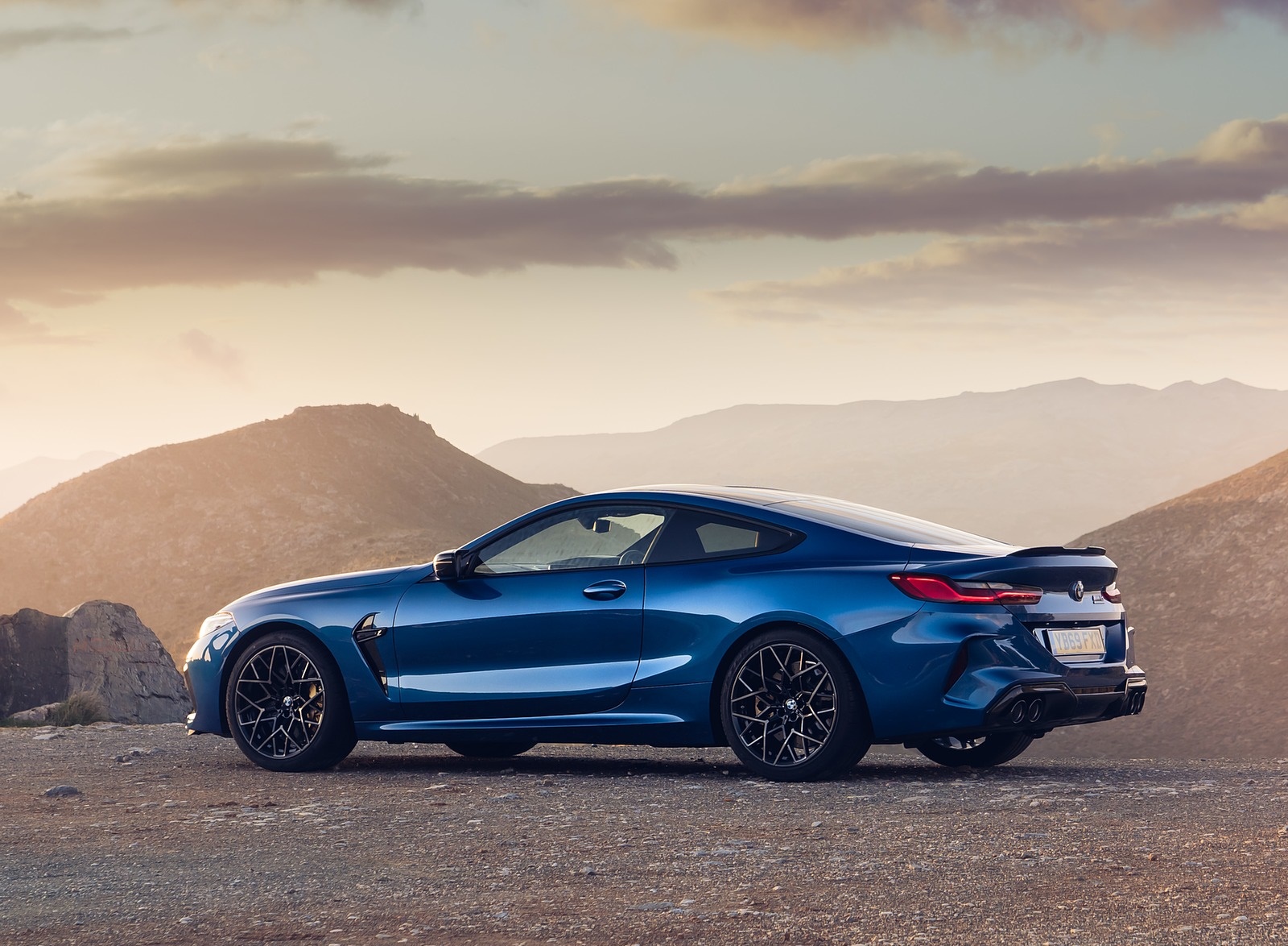 2020 BMW M8 Competition Coupe (UK-Spec) Rear Three-Quarter Wallpapers #22 of 35