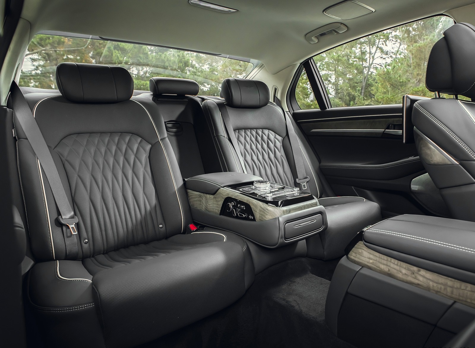 2020 Genesis G90 Interior Rear Seats Wallpapers #37 of 39