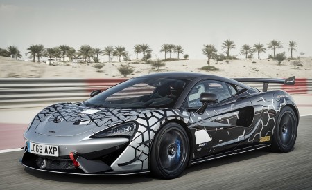 2020 McLaren 620R Front Three-Quarter Wallpapers 450x275 (3)