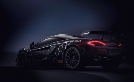 2020 McLaren 620R Rear Three-Quarter Wallpapers 450x275 (12)