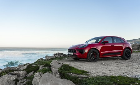 2020 Porsche Macan GTS (Color: Carmine Red) Front Three-Quarter Wallpapers 450x275 (30)