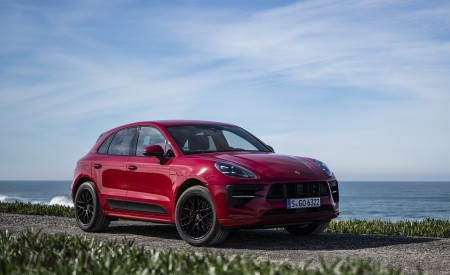 2020 Porsche Macan GTS (Color: Carmine Red) Front Three-Quarter Wallpapers 450x275 (16)