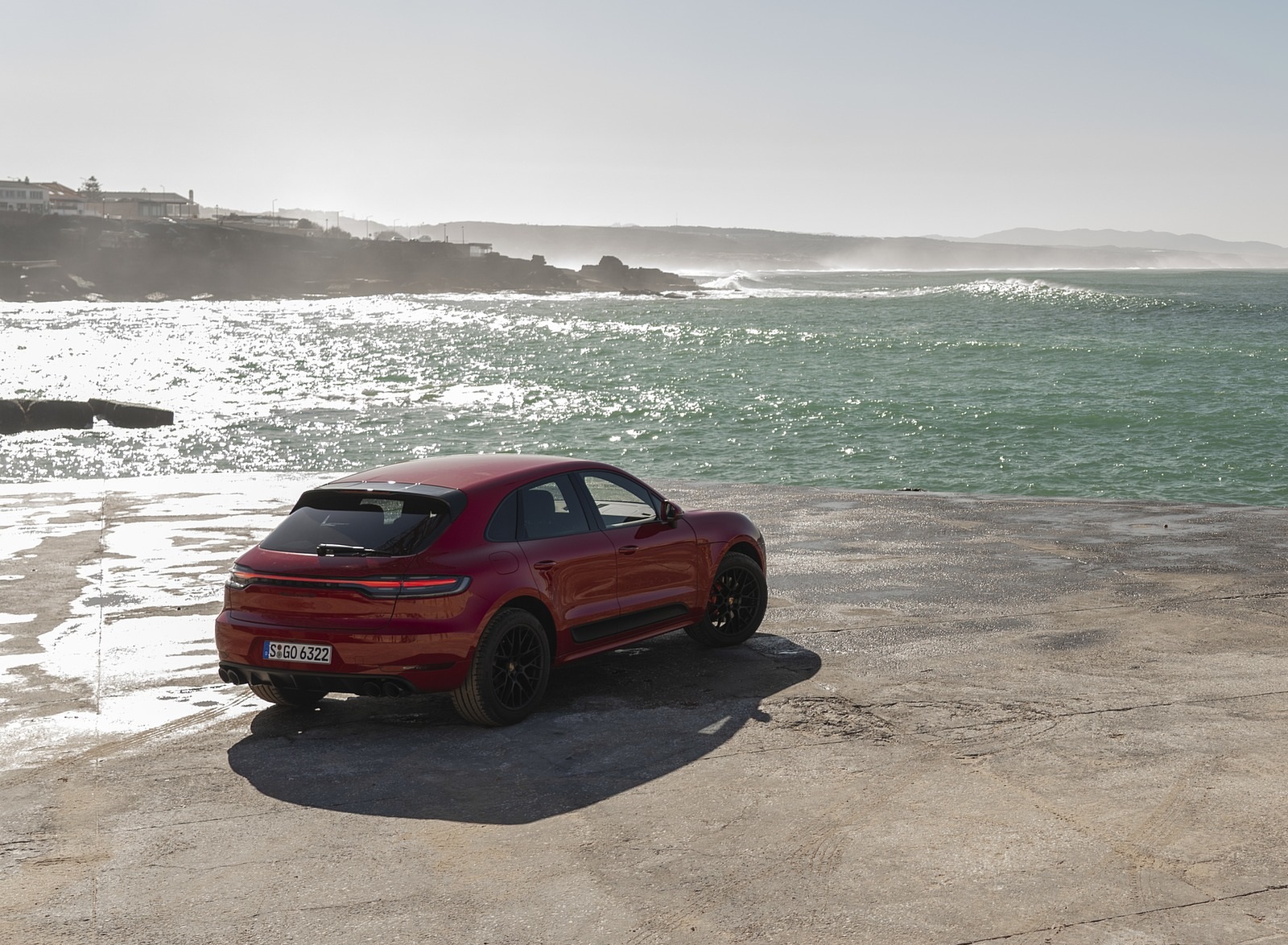2020 Porsche Macan GTS (Color: Carmine Red) Rear Three-Quarter Wallpapers #19 of 249