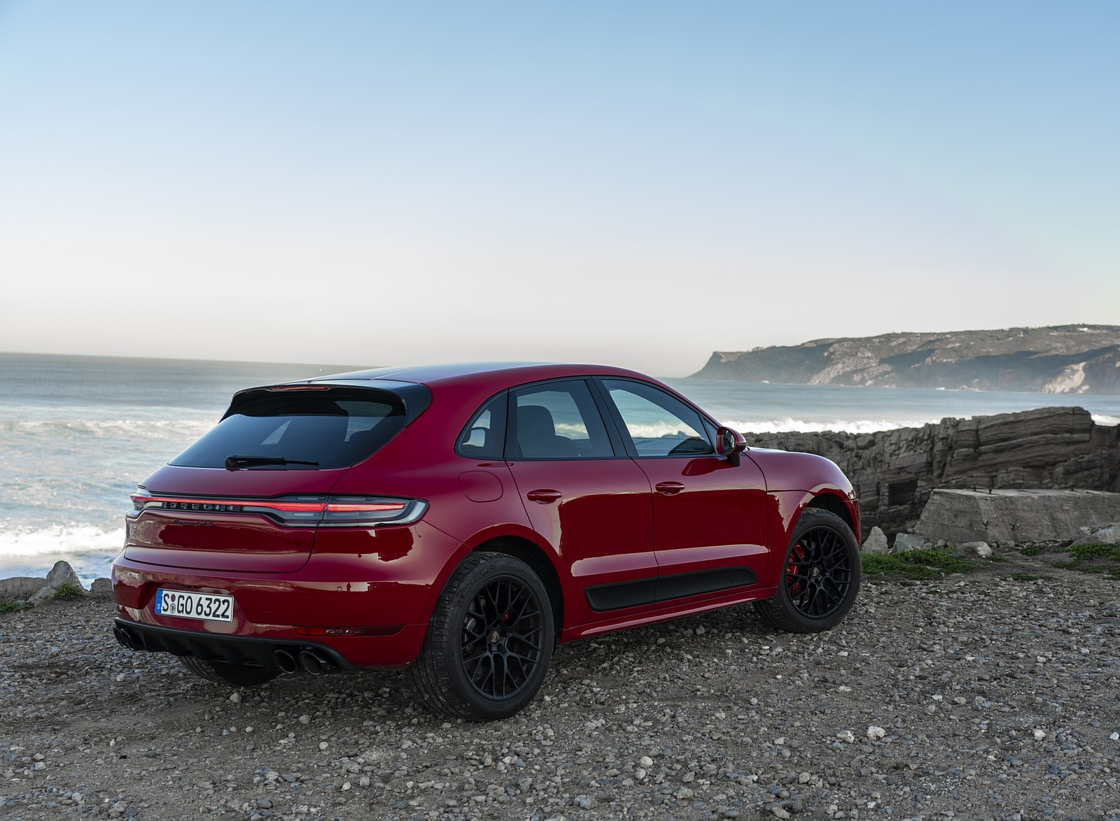 2020 Porsche Macan GTS (Color: Carmine Red) Rear Three-Quarter Wallpapers #34 of 249