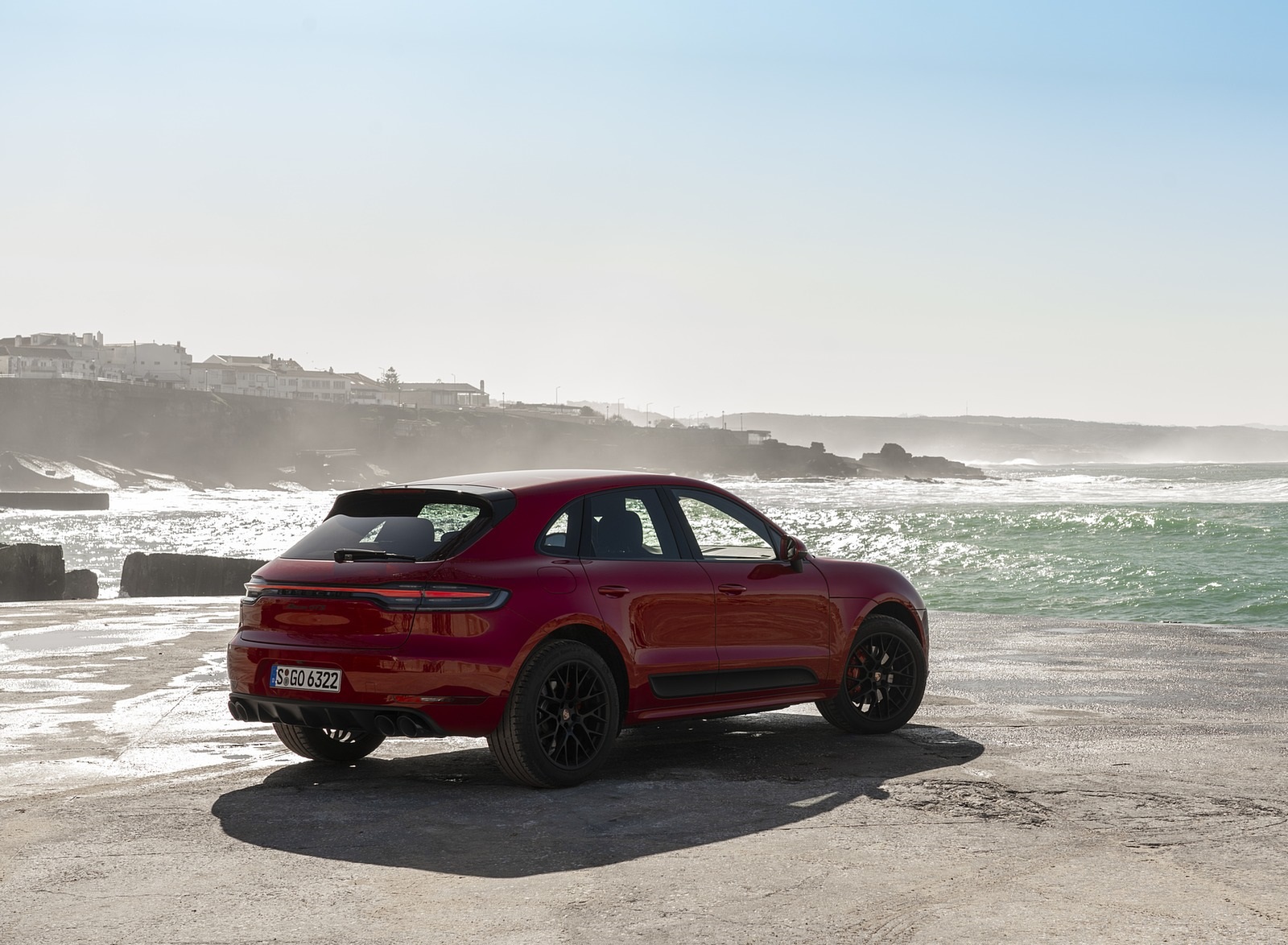 2020 Porsche Macan GTS (Color: Carmine Red) Rear Three-Quarter Wallpapers #23 of 249