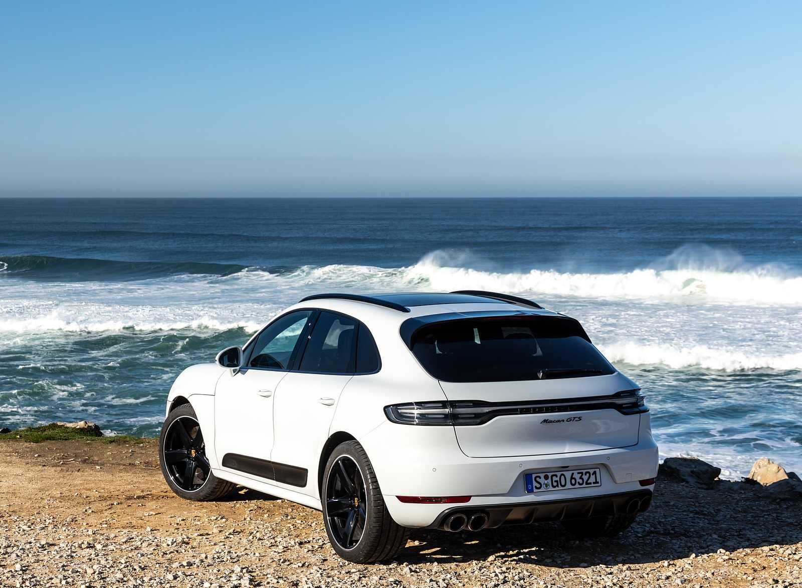 2020 Porsche Macan GTS (Color: Carrara White Metallic) Rear Three-Quarter Wallpapers #184 of 249