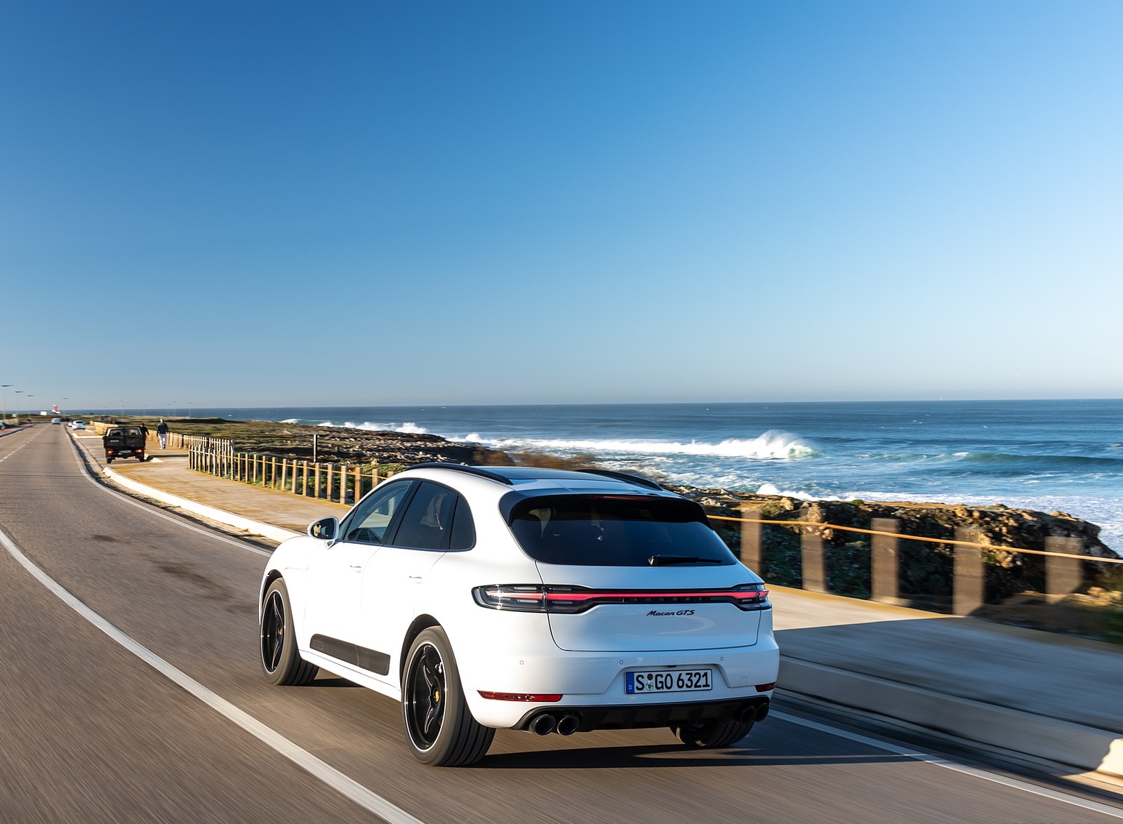 2020 Porsche Macan GTS (Color: Carrara White Metallic) Rear Three-Quarter Wallpapers #169 of 249