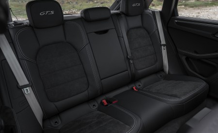 2020 Porsche Macan GTS (Color: Crayon) Interior Rear Seats Wallpapers 450x275 (111)