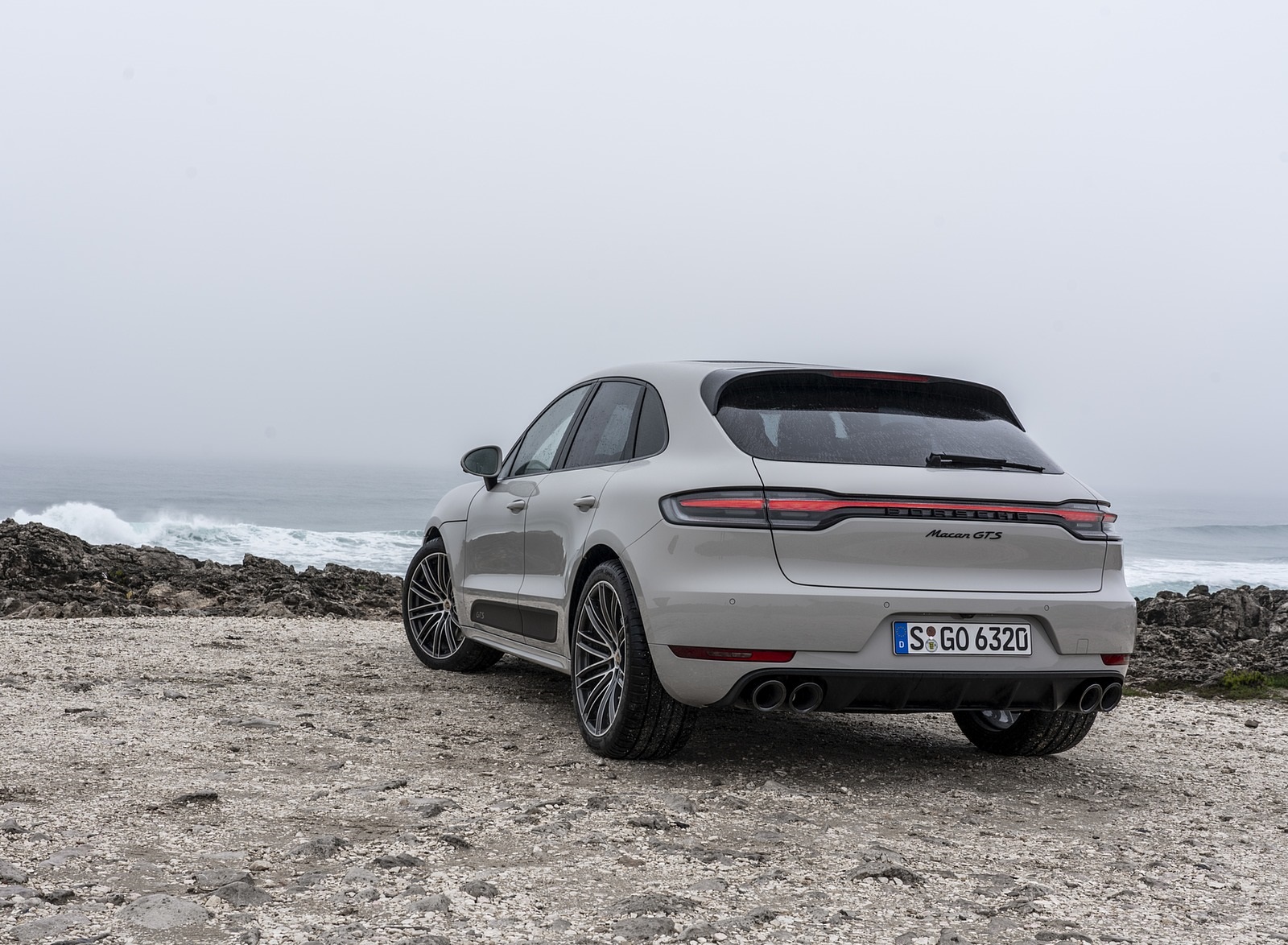 2020 Porsche Macan GTS (Color: Crayon) Rear Three-Quarter Wallpapers #77 of 249