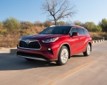 2020 Toyota Highlander Platinum Hybrid AWD (Color: Ruby Flare Pearl) Front Three-Quarter Wallpapers 150x120 (3)