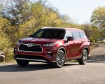 2020 Toyota Highlander Platinum Hybrid AWD (Color: Ruby Flare Pearl) Front Three-Quarter Wallpapers 150x120 (1)