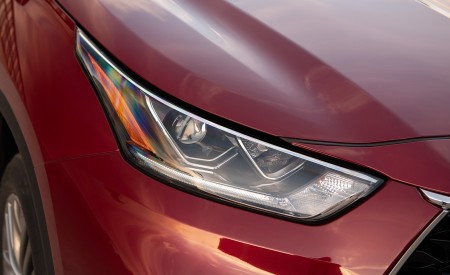 2020 Toyota Highlander Platinum Hybrid AWD (Color: Ruby Flare Pearl) Headlight Wallpapers 450x275 (6)