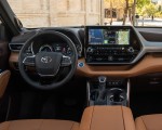 2020 Toyota Highlander Platinum Hybrid AWD (Color: Ruby Flare Pearl) Interior Cockpit Wallpapers 150x120 (28)