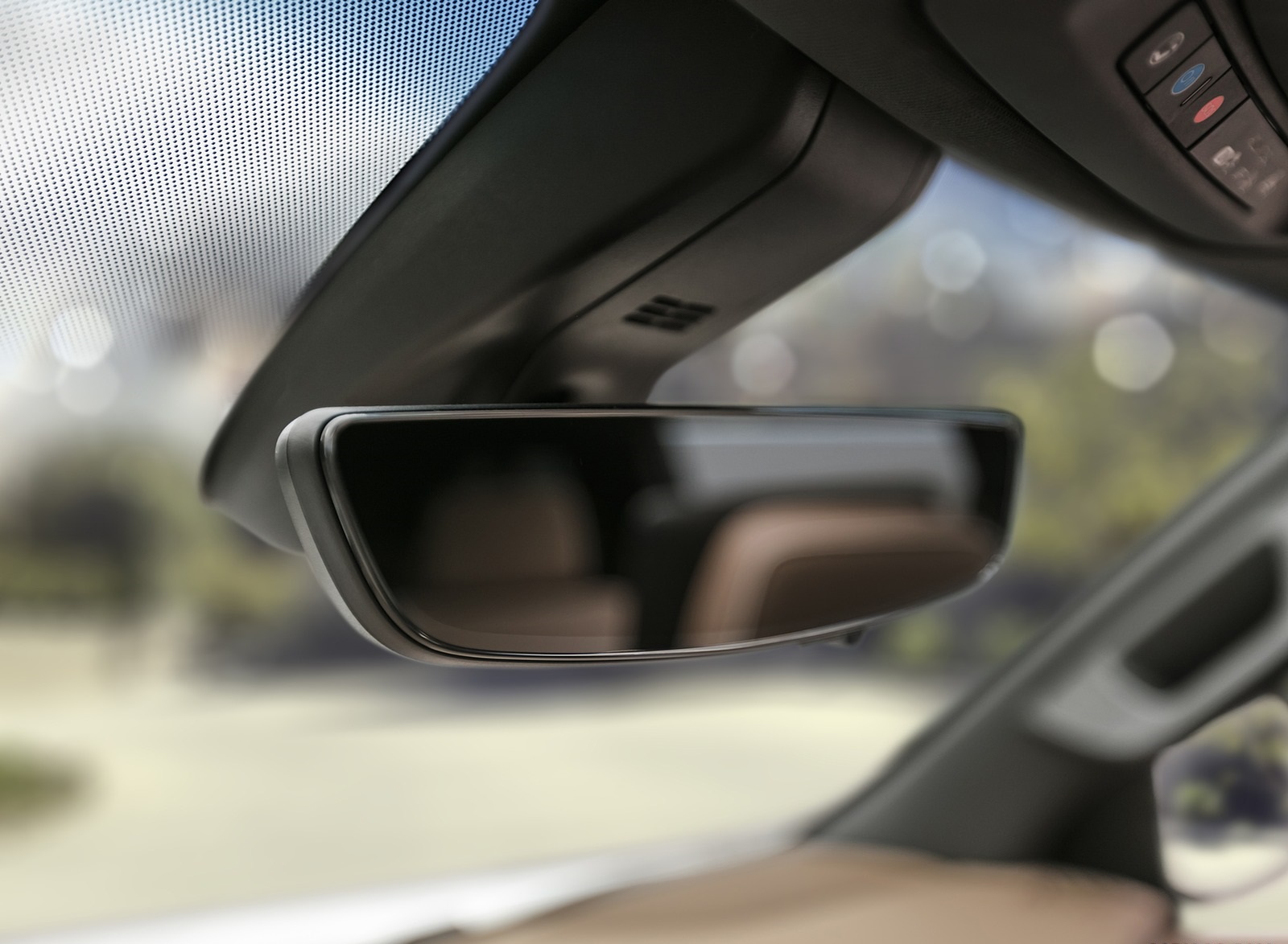 2021 Chevrolet Suburban Digital Rear View Mirror Wallpapers #16 of 32