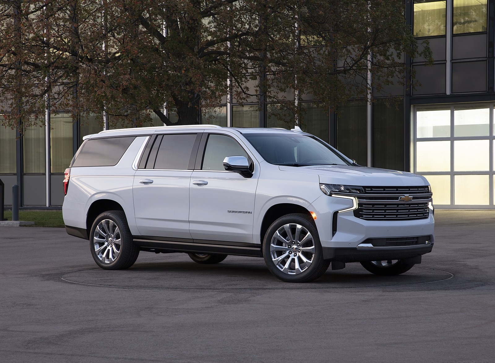 2021 Chevrolet Suburban Front Three-Quarter Wallpapers (6)