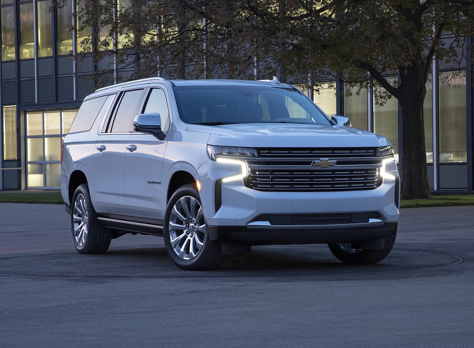 2021 Chevrolet Suburban Front Wallpapers (8)