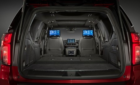 2021 Chevrolet Tahoe RST Trunk Wallpapers 450x275 (22)