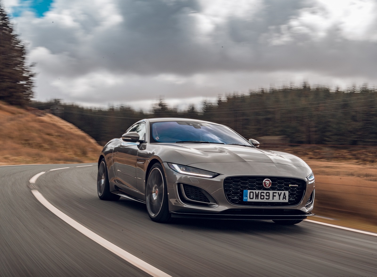 2021 Jaguar F-TYPE Coupe R-Dynamic P450 AWD (Color: Eiger Grey) Front Three-Quarter Wallpapers #43 of 143
