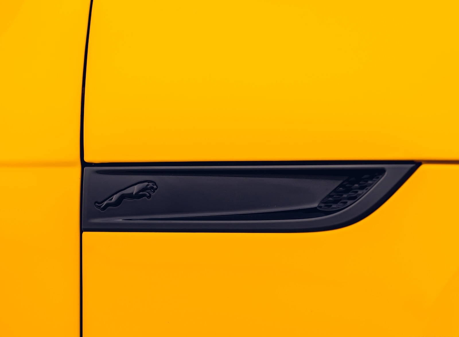 2021 Jaguar F-TYPE R Coupe AWD (Color: Sorrento Yellow) Detail Wallpapers #32 of 143