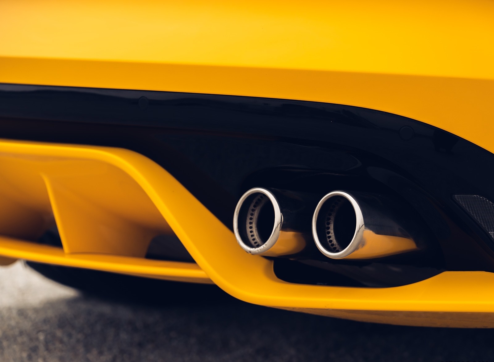 2021 Jaguar F-TYPE R Coupe AWD (Color: Sorrento Yellow) Exhaust Wallpapers #31 of 143