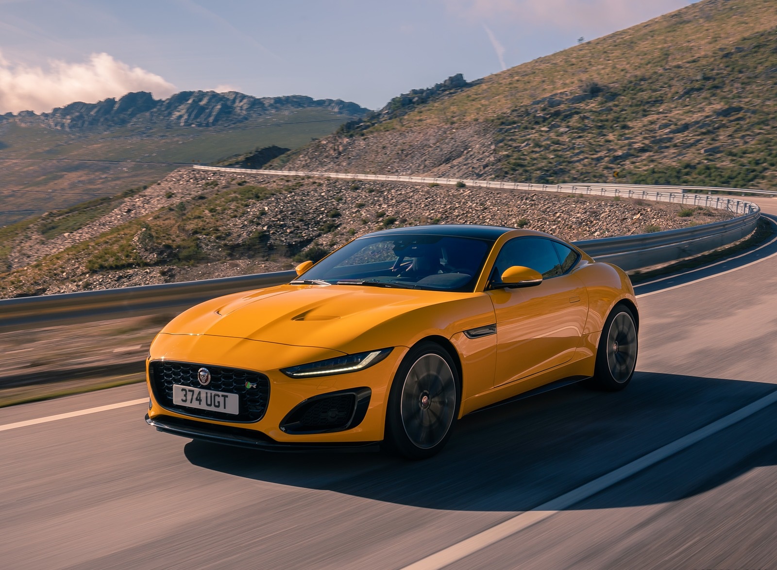 2021 Jaguar F-TYPE R Coupe AWD (Color: Sorrento Yellow) Front Three-Quarter Wallpapers (9)