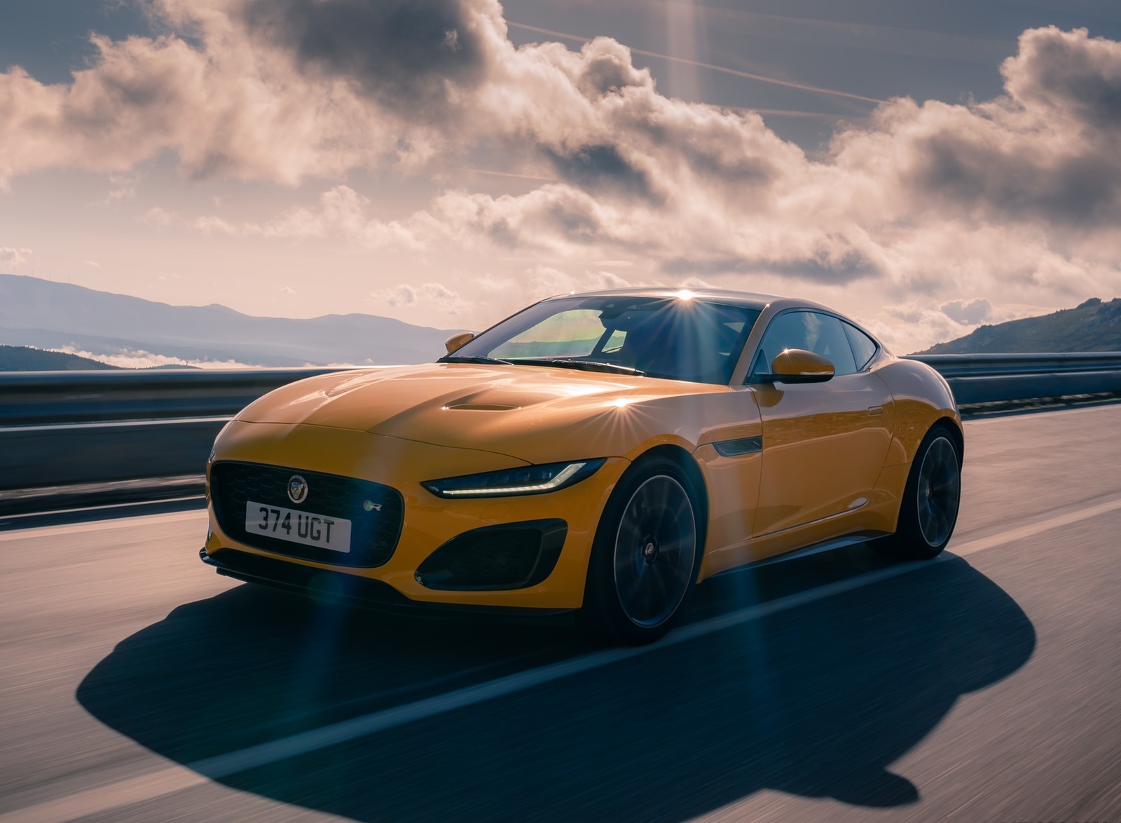 2021 Jaguar F-TYPE R Coupe AWD (Color: Sorrento Yellow) Front Three-Quarter Wallpapers #12 of 143