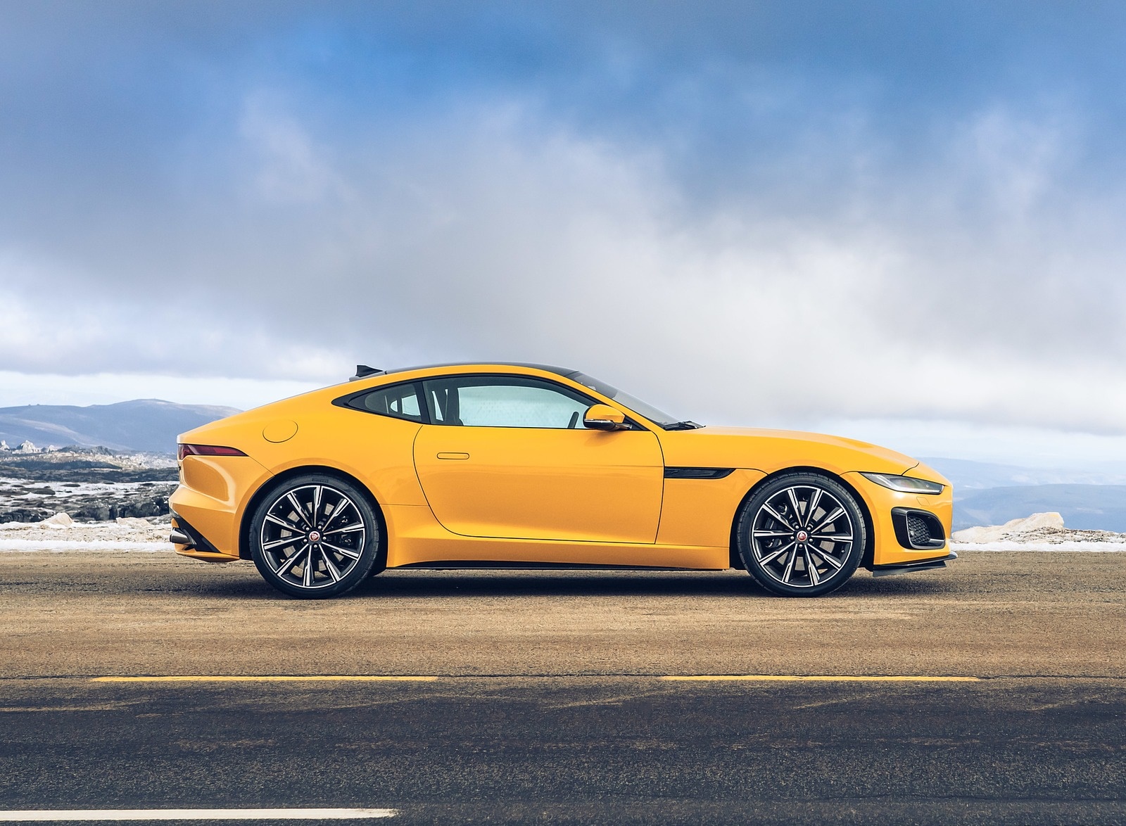 2021 Jaguar F-TYPE R Coupe AWD (Color: Sorrento Yellow) Side Wallpapers #26 of 143