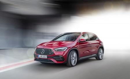 2021 Mercedes-AMG GLA 35 4MATIC Front Three-Quarter Wallpapers 450x275 (2)