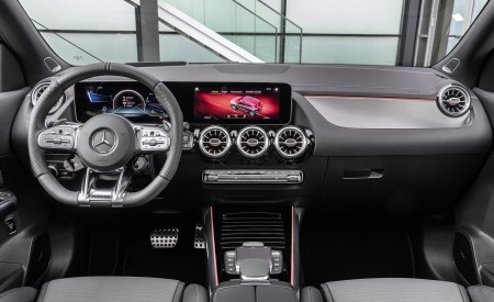 2021 Mercedes-AMG GLA 35 4MATIC Interior Cockpit Wallpapers 450x275 (28)