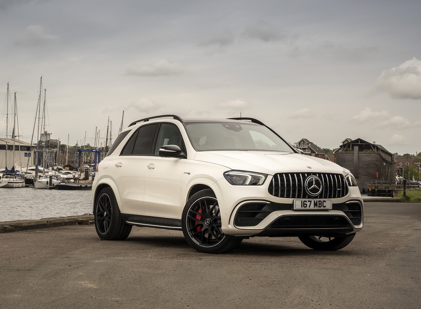 2021 Mercedes-AMG GLE 63 S 4MATIC (UK-Spec) Front Three-Quarter Wallpapers #41 of 187