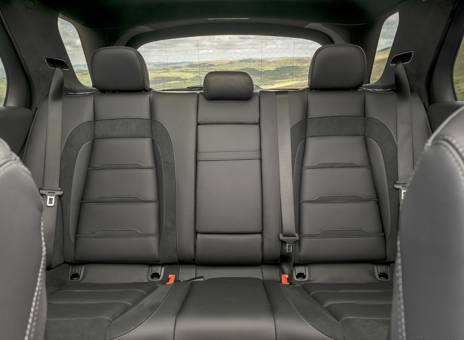 2021 Mercedes-AMG GLE 63 S 4MATIC (UK-Spec) Interior Rear Seats Wallpapers #83 of 187