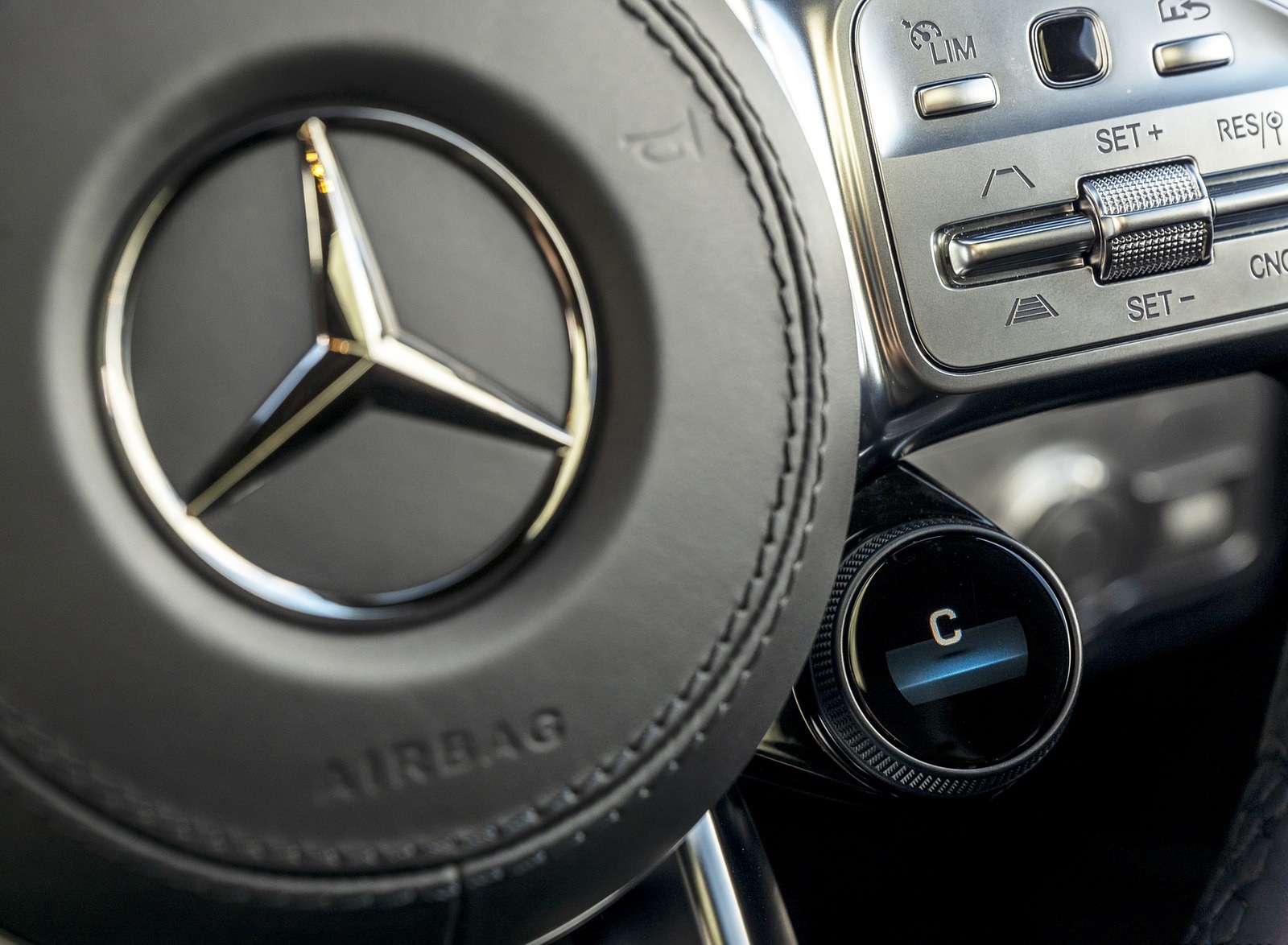 2021 Mercedes-AMG GLE 63 S 4MATIC (UK-Spec) Interior Steering Wheel Wallpapers #72 of 187