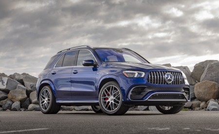 2021 Mercedes-AMG GLE 63 S (US-Spec) Front Three-Quarter Wallpapers 450x275 (122)