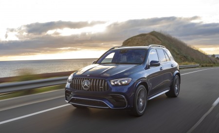 2021 Mercedes-AMG GLE 63 S (US-Spec) Front Three-Quarter Wallpapers 450x275 (96)