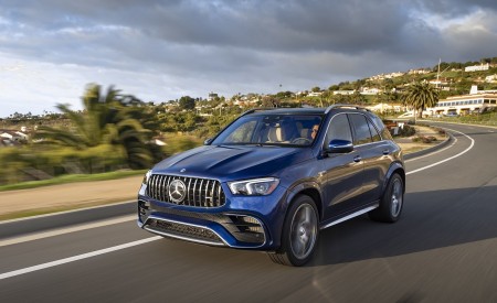 2021 Mercedes-AMG GLE 63 S (US-Spec) Front Three-Quarter Wallpapers 450x275 (108)