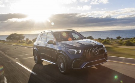 2021 Mercedes-AMG GLE 63 S (US-Spec) Front Three-Quarter Wallpapers 450x275 (109)