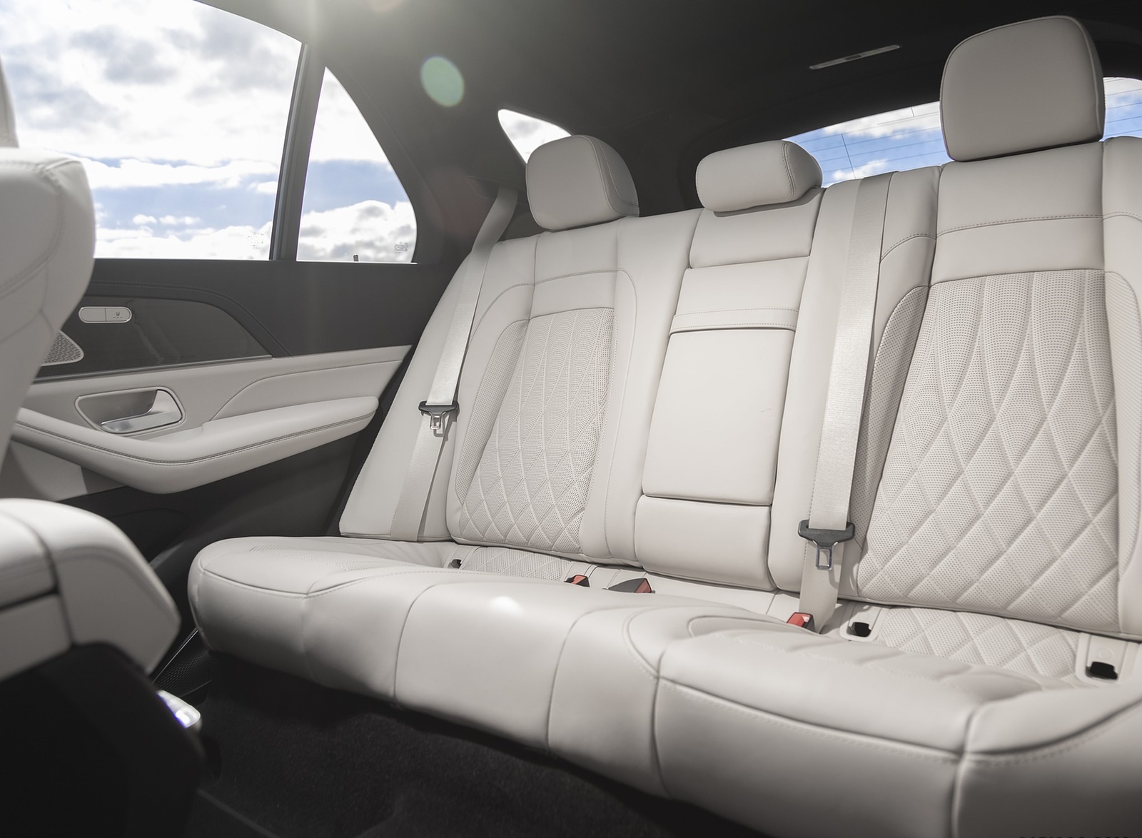 2021 Mercedes-AMG GLE 63 S (US-Spec) Interior Rear Seats Wallpapers #154 of 187
