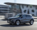 2021 Mercedes-Benz GLA 220d (Color: Mountain Grey Magno) Front Three-Quarter Wallpapers 150x120 (29)