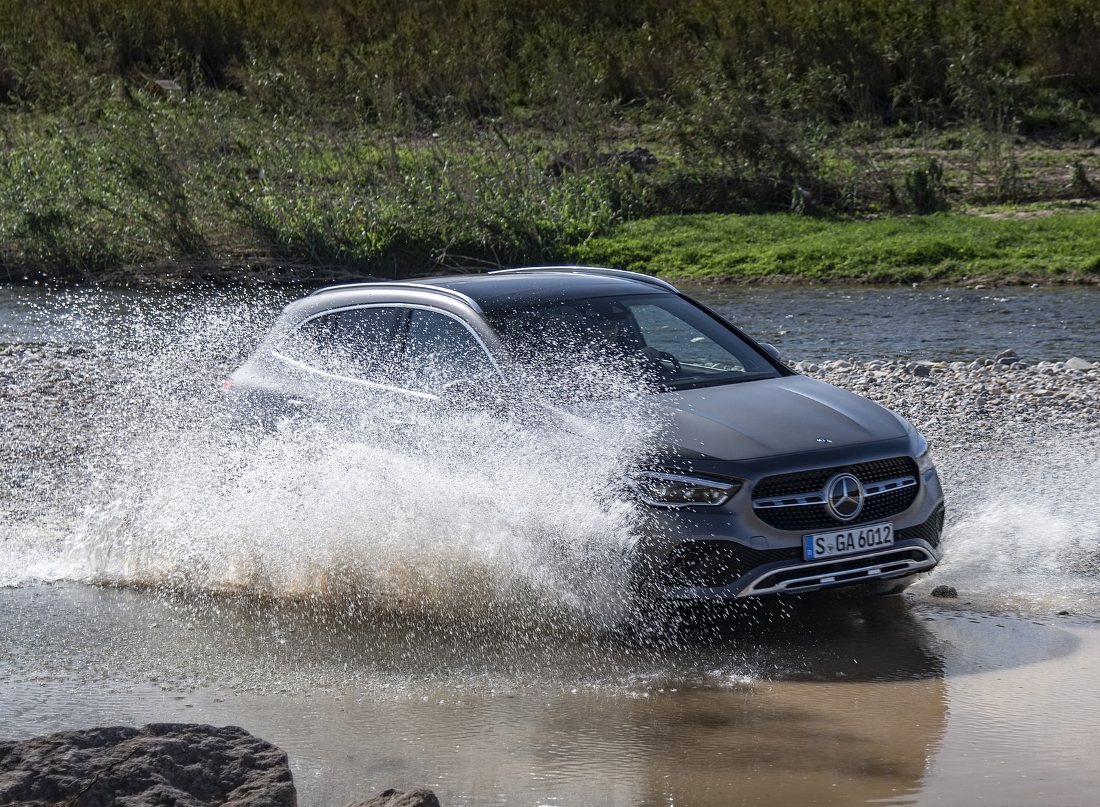 2021 Mercedes-Benz GLA 220d (Color: Mountain Grey Magno) Off-Road Wallpapers #38 of 115