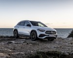 2021 Mercedes-Benz GLA 250 (Color: Digital White) Front Three-Quarter Wallpapers 150x120