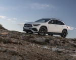 2021 Mercedes-Benz GLA 250 (Color: Digital White) Front Three-Quarter Wallpapers 150x120 (9)