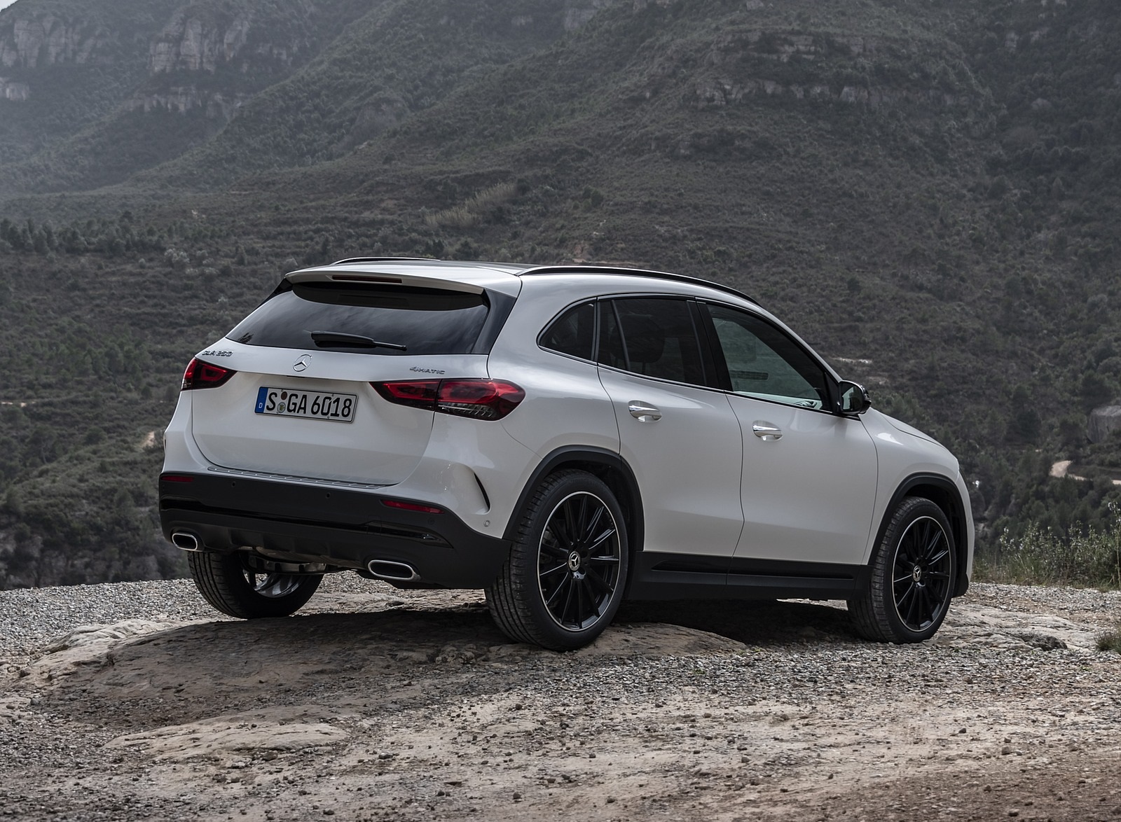 2021 Mercedes-Benz GLA 250 (Color: Digital White) Rear Three-Quarter Wallpapers #13 of 115